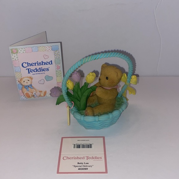 NEW! Cherished Teddies, Betty Lou, Special Delivery - Picture 5 of 16